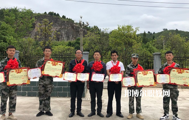 黔東南州應(yīng)用技術(shù)學(xué)校2022年報(bào)名條件、招生要求、招生對(duì)象