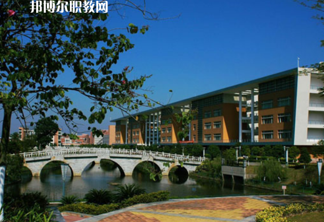 涼山民族師范學(xué)校2022年報名條件、招生要求、招生對象