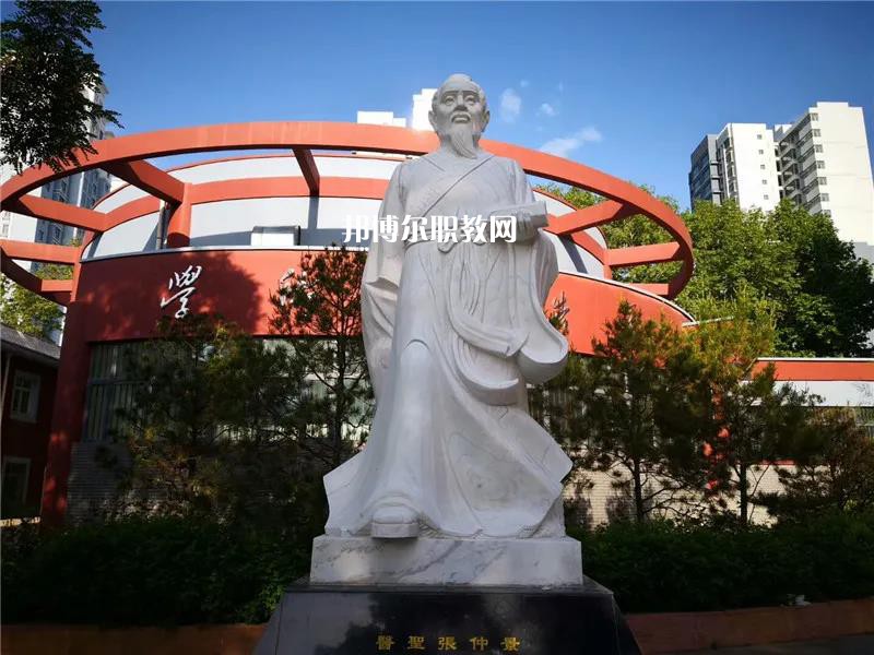 天水衛(wèi)生學(xué)校2022年報(bào)名條件、招生要求、招生對(duì)象