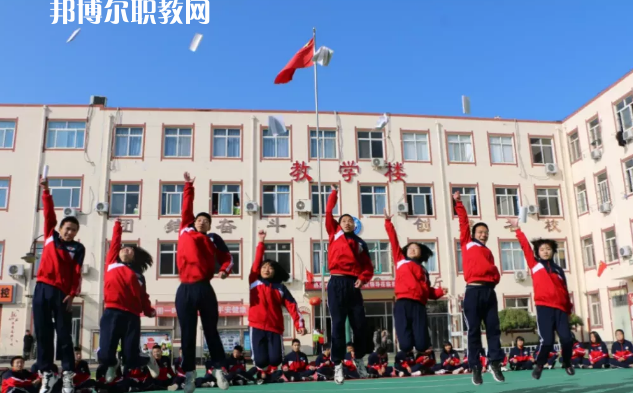 衡水兆華科技中專學(xué)校2022年報名條件、招生要求、招生對象