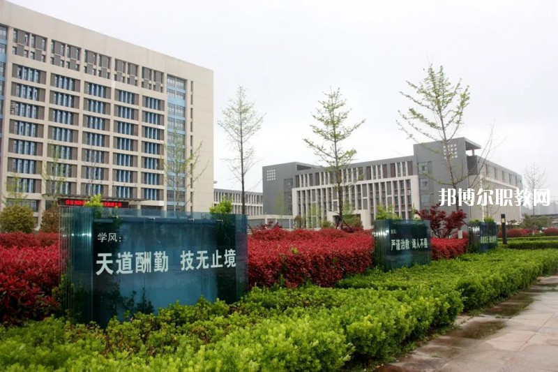 淮安高級(jí)職業(yè)技術(shù)學(xué)校2022年報(bào)名條件、招生要求、招生對(duì)象
