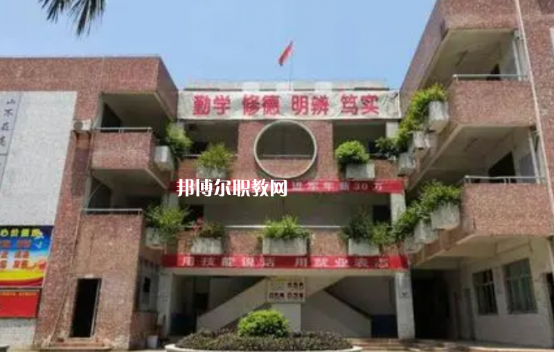 佛山騰飛技工學(xué)校2022年報(bào)名條件、招生要求、招生對象