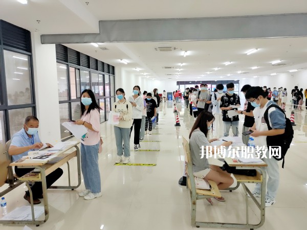 六安市職業(yè)學(xué)校(中專部)怎么樣、好不好