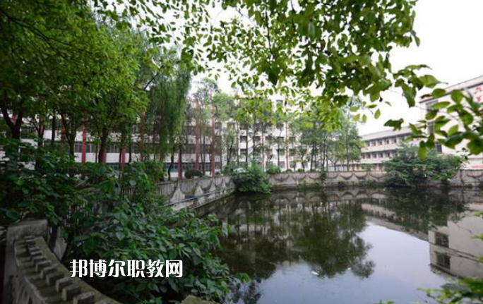 四川瀘縣建筑職業(yè)中專學(xué)校2022年學(xué)費、收費多少