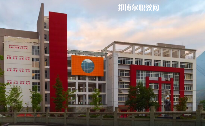 甘孜州職業(yè)技術(shù)學(xué)校2022年報名條件、招生要求、招生對象