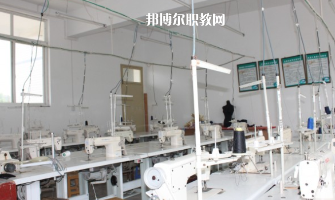 貞豐縣職業(yè)技術學校2022年報名條件、招生要求、招生對象