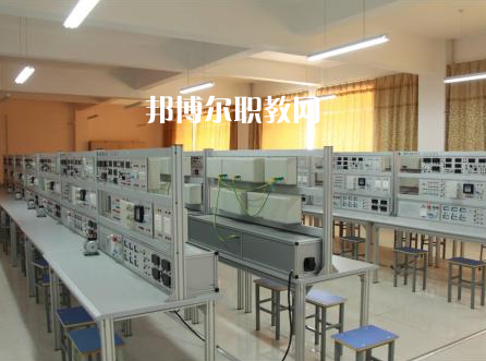 保定工程技術(shù)學(xué)校2022年報(bào)名條件、招生要求、招生對象