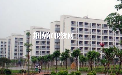 西雙版納經濟管理職業(yè)學校2022年招生錄取分數(shù)線