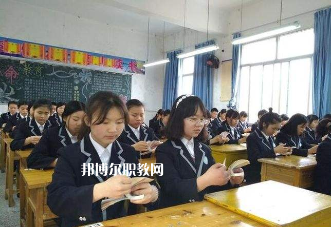 重慶墊江職業(yè)教育中心2022年報(bào)名條件、招生要求、招生對(duì)象