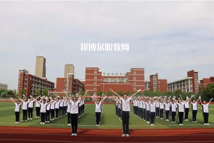 滁州市旅游商貿(mào)學(xué)校2022年報(bào)名條件、招生要求、招生對(duì)象