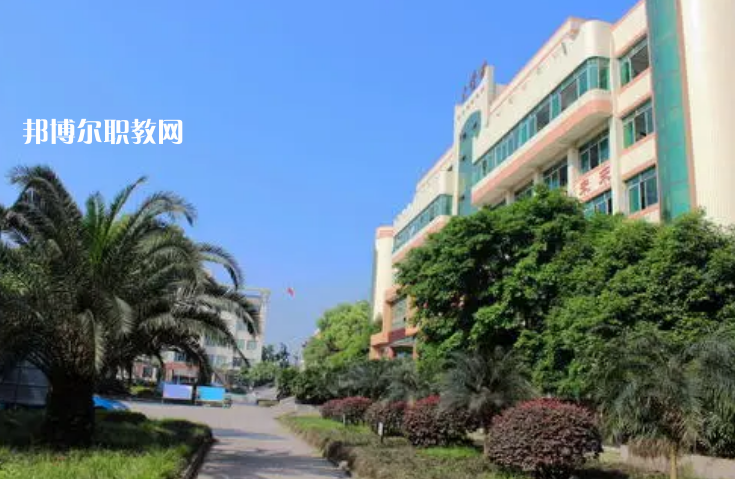 昆明西山區(qū)職業(yè)高級(jí)中學(xué)2022年學(xué)費(fèi)、收費(fèi)多少