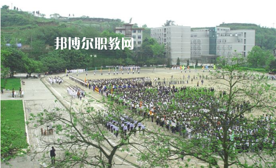 內(nèi)江鐵路機(jī)械學(xué)校2022年報(bào)名條件、招生要求、招生對(duì)象