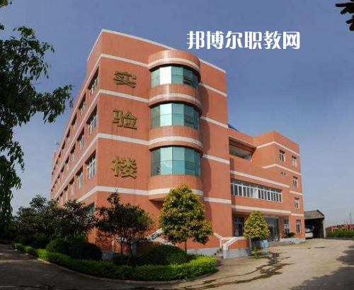 重慶渝東技工學(xué)校2022年報(bào)名條件、招生要求、招生對(duì)象
