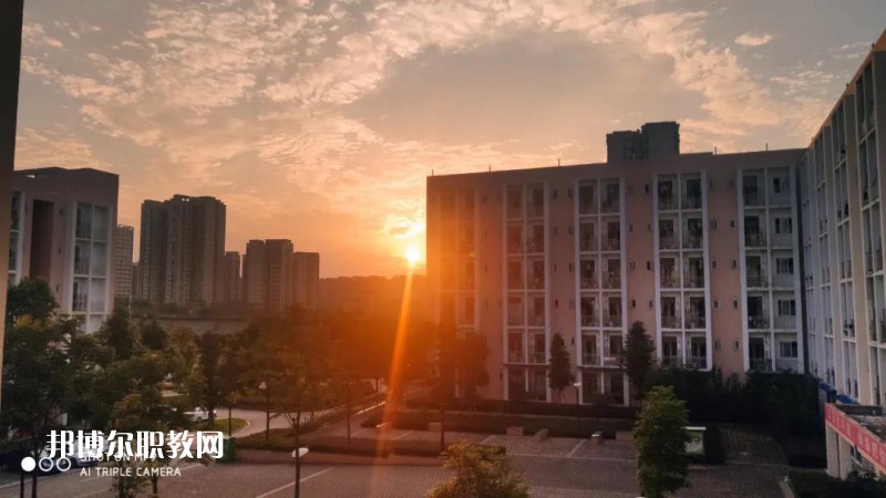 眉山信息工程中等職業(yè)技術(shù)學(xué)校2022年報名條件、招生要求、招生對象