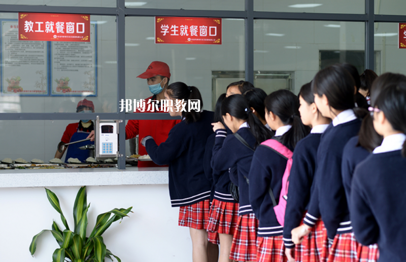 珠海工貿(mào)技工學(xué)校2022年報(bào)名條件、招生要求、招生對(duì)象 