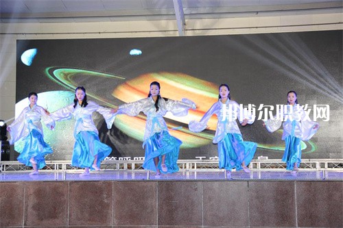 四川省電子商務(wù)學(xué)校2022年報(bào)名條件、招生要求、招生對(duì)象