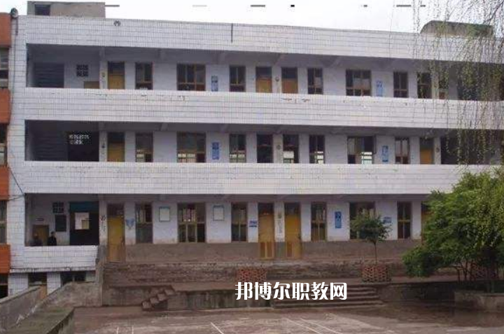 岳池白廟職業(yè)中學(xué)校2022年報(bào)名條件、招生要求、招生對(duì)象