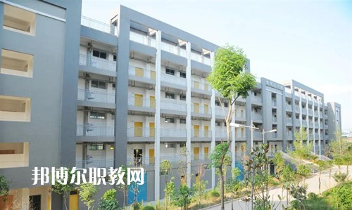 大竹縣職業(yè)中學(xué)2022年報名條件、招生要求、招生對象