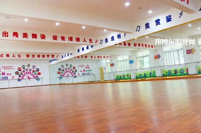 宜賓敘州區(qū)柳嘉職業(yè)技術(shù)學(xué)校2022年報名條件、招生要求、招生對象