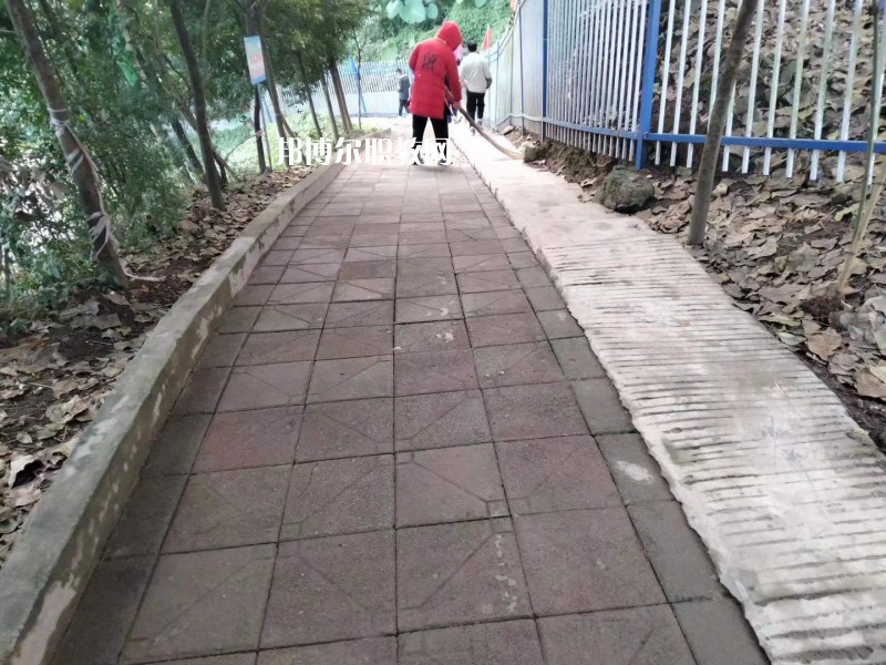 宜賓東方職業(yè)技術(shù)學(xué)校2022年報名條件、招生要求、招生對象