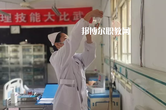 臺(tái)州護(hù)士學(xué)校2022年報(bào)名條件、招生要求、招生對(duì)象