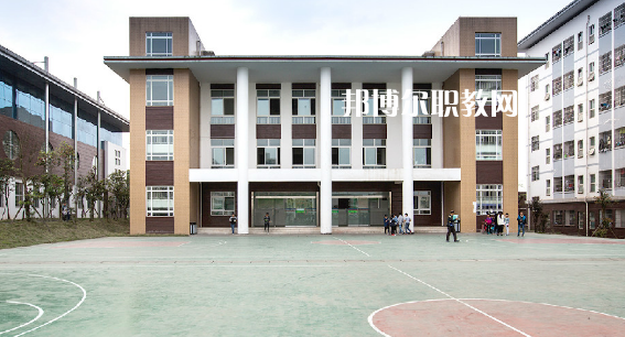 保山中醫(yī)藥高等?？茖W(xué)校2022年報名條件、招生要求、招生對象