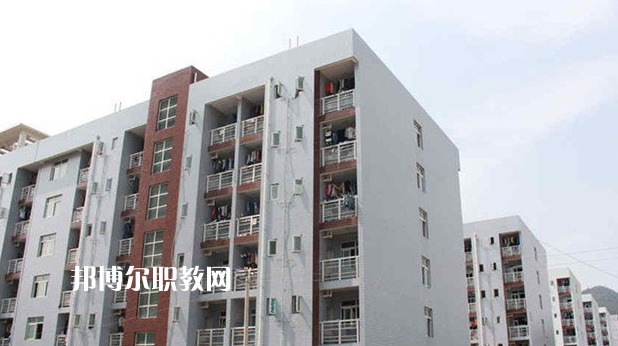 重慶黔江區(qū)民族職業(yè)教育中心2022年報名條件、招生要求、招生對象