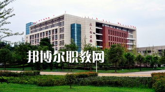 西南醫(yī)科大學護理學院附屬衛(wèi)生學校2022年報名條件、招生要求、招生對象
