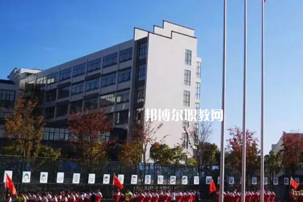 貴陽英才學(xué)校2022年報(bào)名條件、招生要求、招生對象
