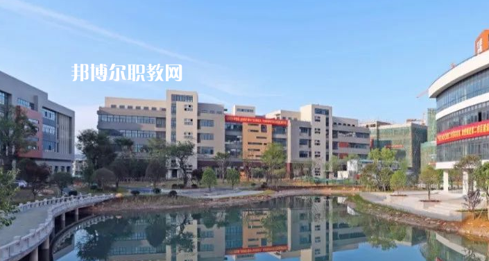 黔東南技師學院2022年報名條件、招生要求、招生對象