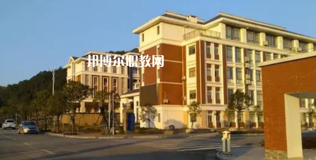 福建閩北衛(wèi)生學(xué)校2022年報名條件、招生要求、招生對象