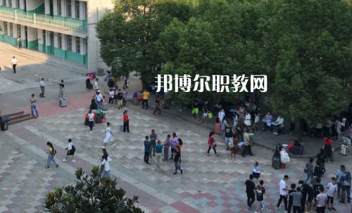 老河口職業(yè)技術學校2022年報名條件、招生要求、招生對象