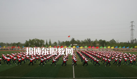武漢衛(wèi)生學(xué)校2022年報(bào)名條件、招生要求、招生對(duì)象