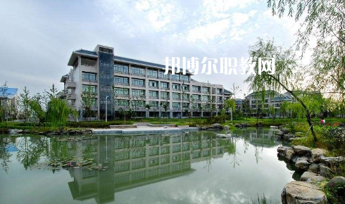 襄樊工業(yè)學(xué)校2022年報(bào)名條件、招生要求、招生對(duì)象