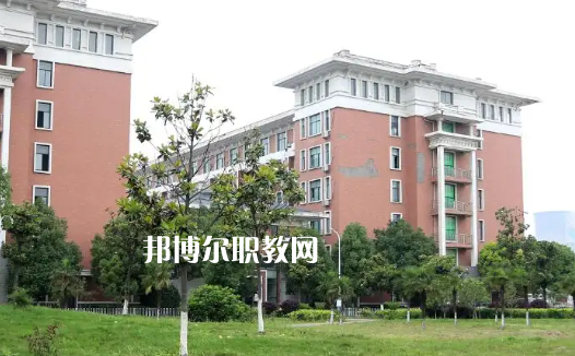湖北機械工業(yè)學校2022年報名條件、招生要求、招生對象