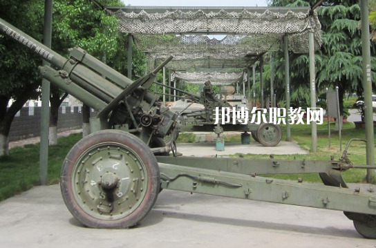 湖北十堰職業(yè)技術(shù)集團學校2022年報名條件、招生要求、招生對象