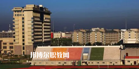 安徽高職?？圃盒Ｅ琶?6強(qiáng)