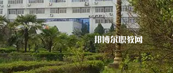 南京華東信息工程技工學(xué)校地址在哪里，哪個(gè)地區(qū)，哪個(gè)城市?