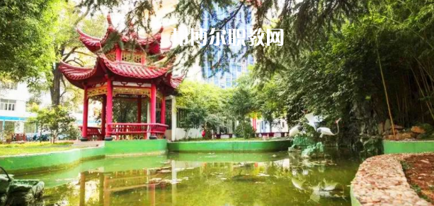 連云港市藝術(shù)學(xué)校地址在哪里，哪個(gè)地區(qū)，哪個(gè)城市?