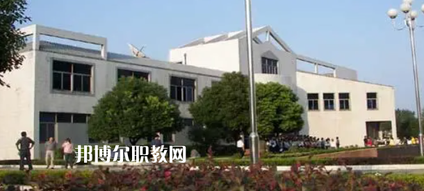 2023江蘇省金湖中等專業(yè)學(xué)校多少錢 江蘇省金湖中等專業(yè)學(xué)校各專業(yè)學(xué)費收費標準