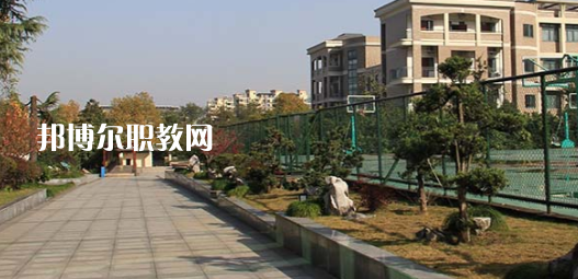 杭州市城西中學(xué)職高部地址在哪里，哪個(gè)地區(qū)，哪個(gè)城市?