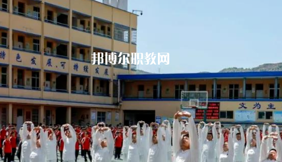 蒼南縣飛林職業(yè)學(xué)校地址在哪里，哪個(gè)地區(qū)，哪個(gè)城市?
