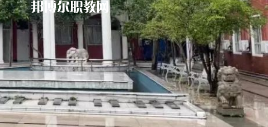 臺州市雙語實(shí)驗(yàn)學(xué)校地址在哪里，哪個(gè)地區(qū)，哪個(gè)城市?