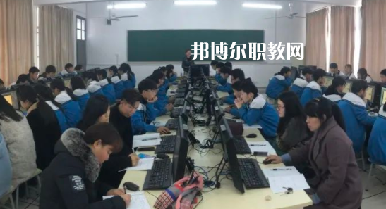 衢州市翔宇中等專業(yè)學(xué)校地址在哪里，哪個地區(qū)，哪個城市?