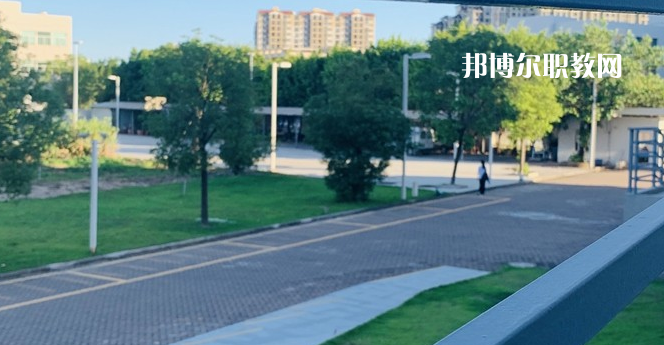 汕頭市科技應(yīng)用職業(yè)技術(shù)學(xué)校地址，乘車路線