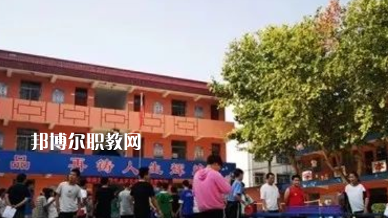 陜西渭南商貿技工學校地址，乘車路線