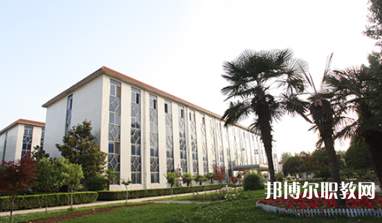 2023西安齊力鐵路技工學(xué)校招生計(jì)劃 招生人數(shù)是多少(附要求、條件、對象)