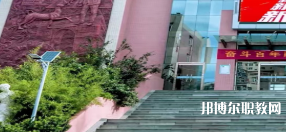 石家莊美術(shù)職業(yè)學(xué)校地址，乘車路線