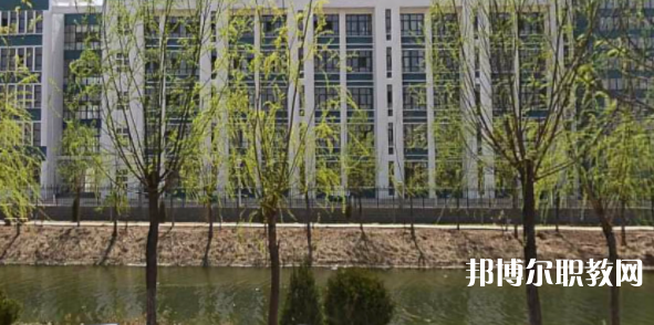 南宮市職業(yè)技術(shù)教育中心地址，乘車路線