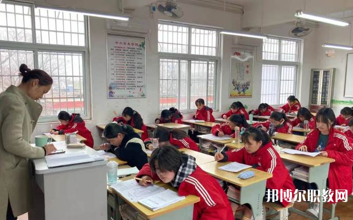2023開(kāi)封市第一職業(yè)中等專業(yè)學(xué)校招生計(jì)劃 招生人數(shù)是多少(附要求、條件、對(duì)象)